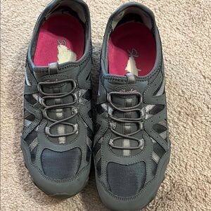 Skechers Women's Gray Athletic Shoes